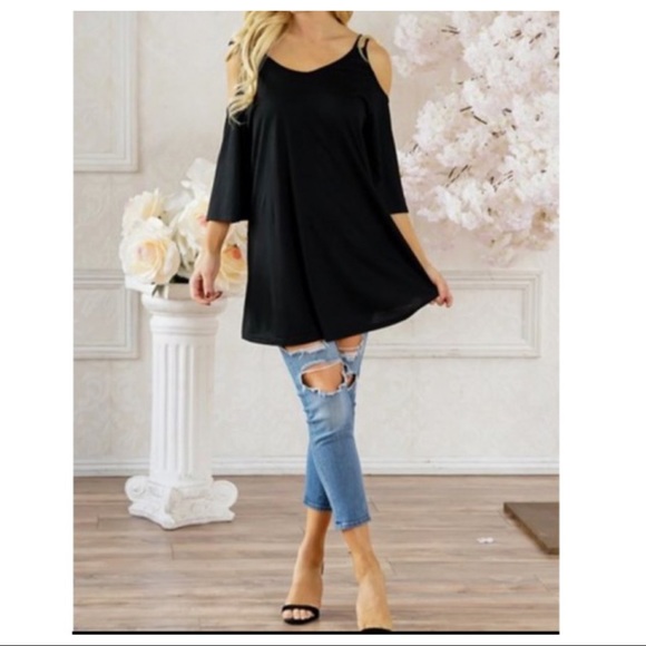 ✨LAST ONE✨Cold shoulder loose fit tunic - Picture 2 of 7